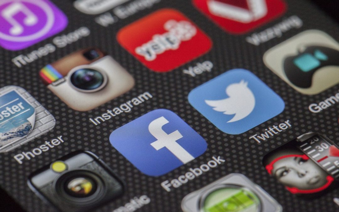 Social media (Twitter, Facebook, Google+) in a psychological practice